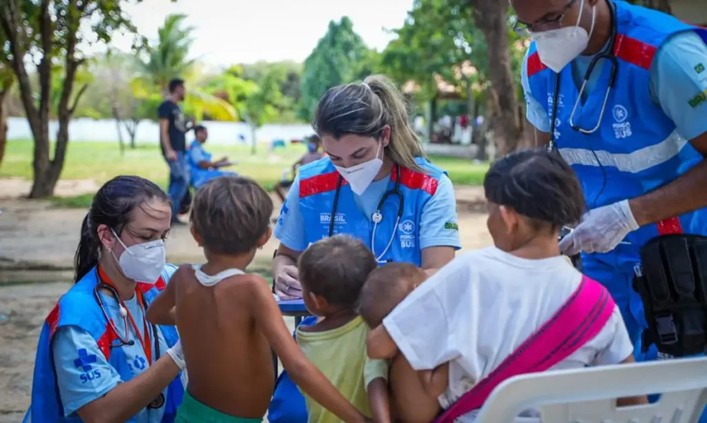 Exames revelam presença de mercúrio em amostras de cabelo de Yanomamis