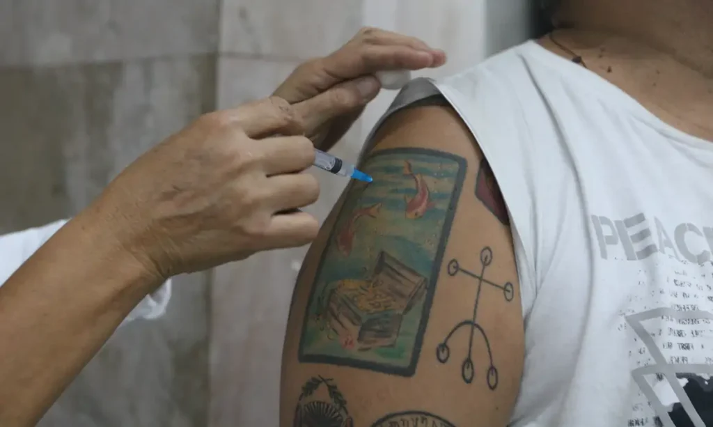 IBGE: quase 94% da população brasileira se vacinou contra Covid-19