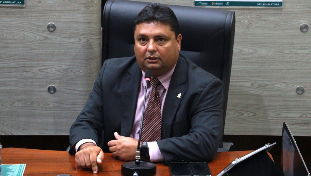 Internet da CMM custa R$ 1,4 milhão com indícios de sobrepreço em 991% Caio Milhão