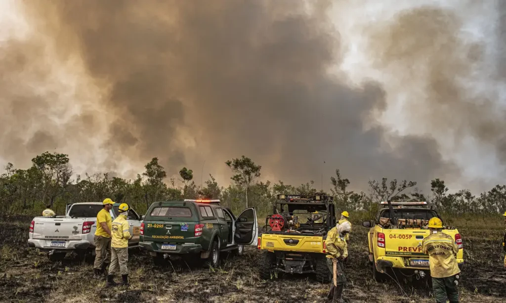 Força Nacional do SUS reforça apoio a estados afetados por queimadas queimadas seca