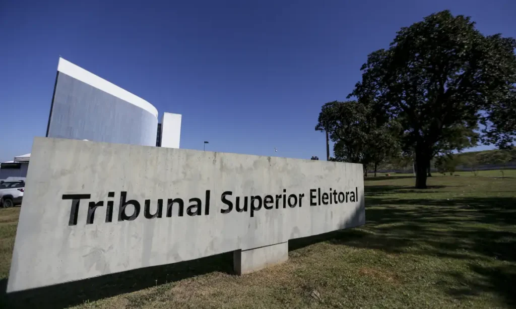 Eleitores que não votaram no 2º turno têm até terça para justificar Eleitores