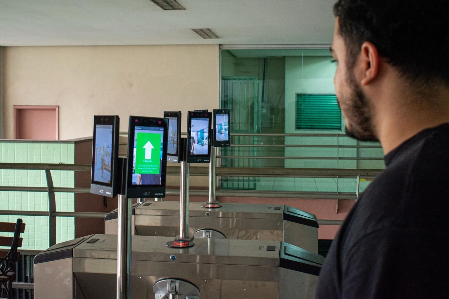 Com auxílio de reconhecimento facial, UEA reforça segurança nas unidades da capital UEA