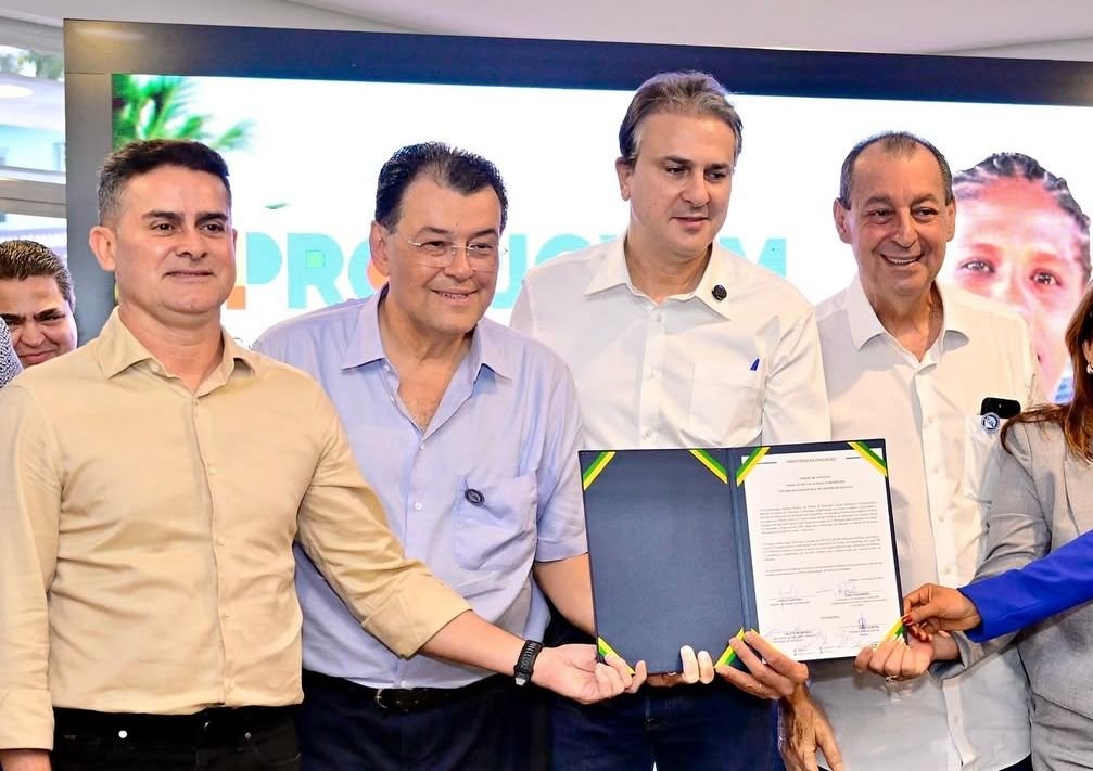 David Almeida faz palanque para governo Lula e sinaliza caminhar com esquerda em 2026