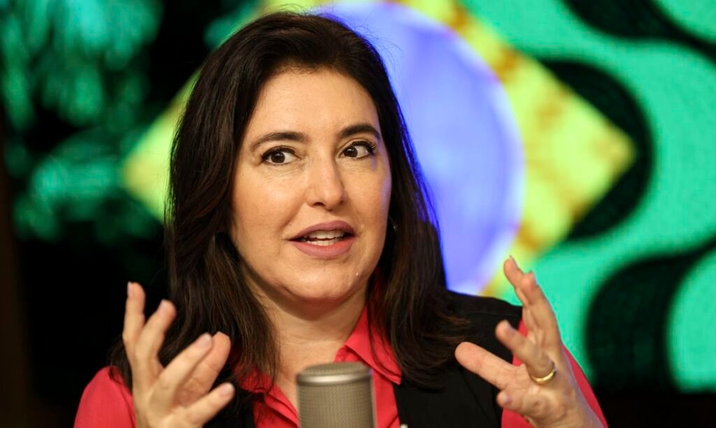 Recursos para Bolsa Família e Pé-de-Meia estão garantidos,diz ministra