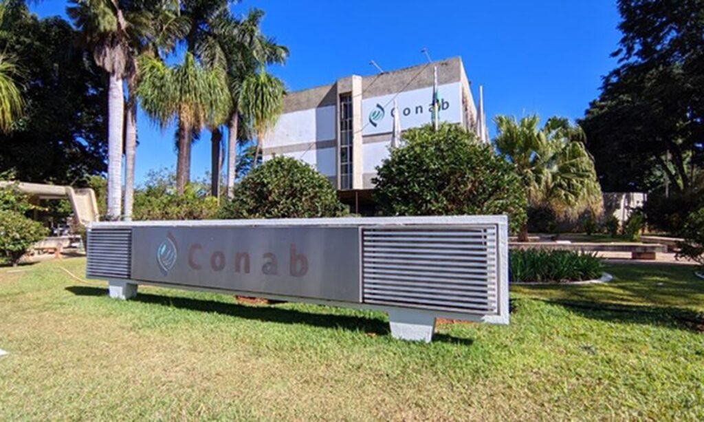 Conab publica edital de concurso público nacional com 403 vagas