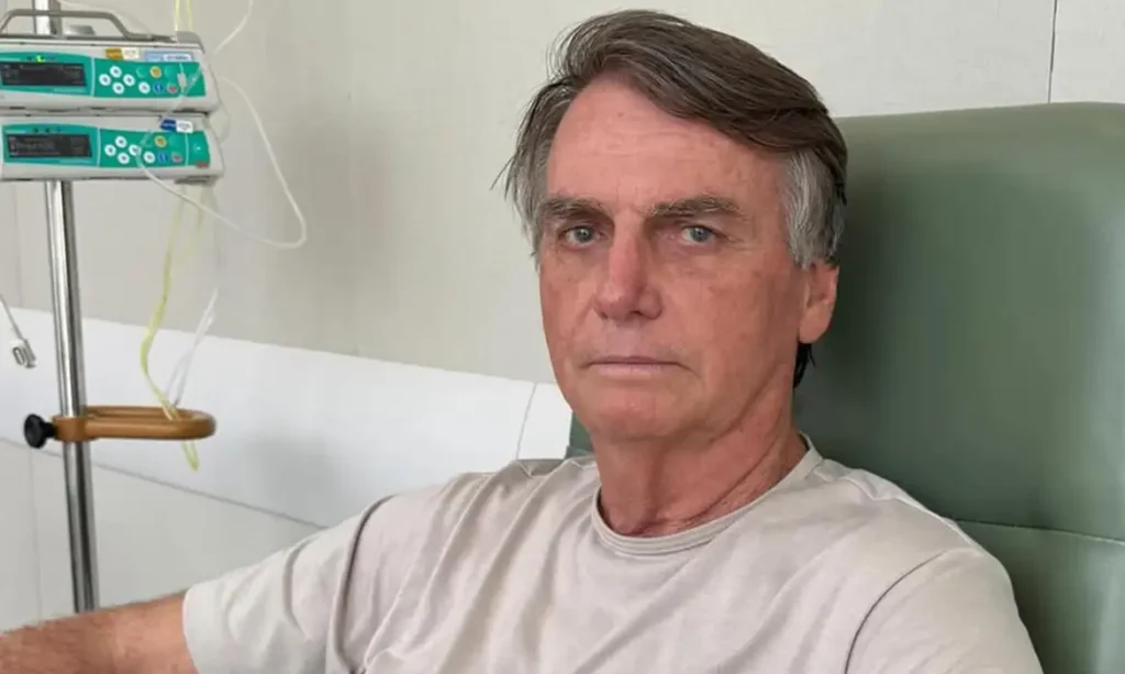 Jair Bolsonaro tem alta após três semanas internado em Brasília Bolsonaro