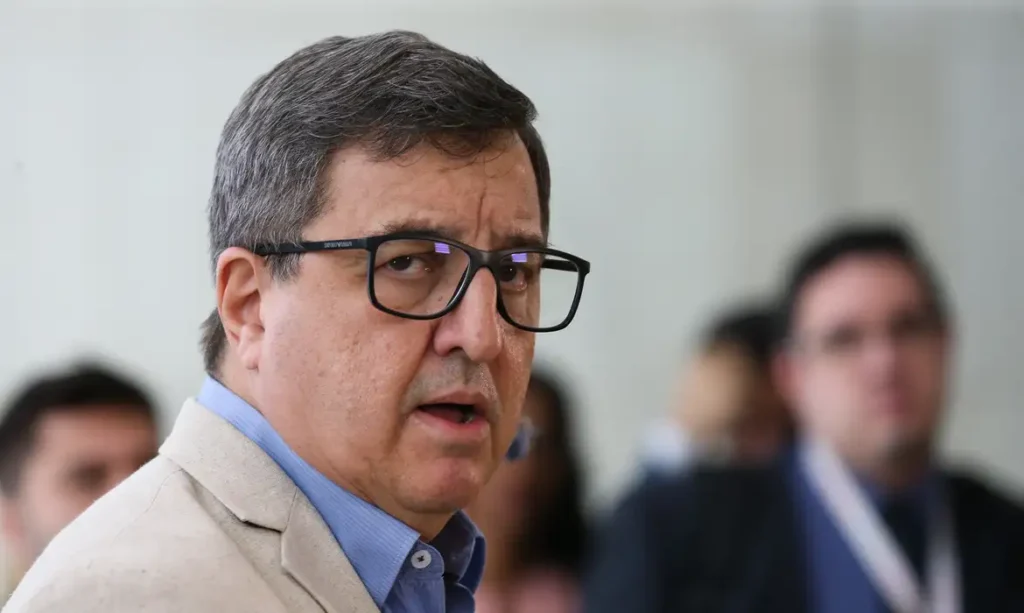 Câmara aprova urgência de PL que inclui facções em atos de terrorismo projeto