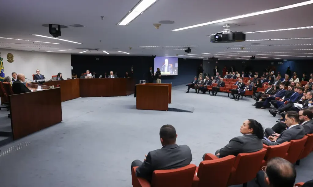 Anotações em agenda são início de execução do golpe, diz Moraes Moraes