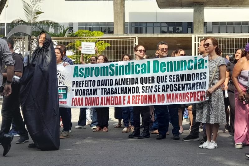 Professores paralisam aulas em Manaus nesta quarta-feira professores