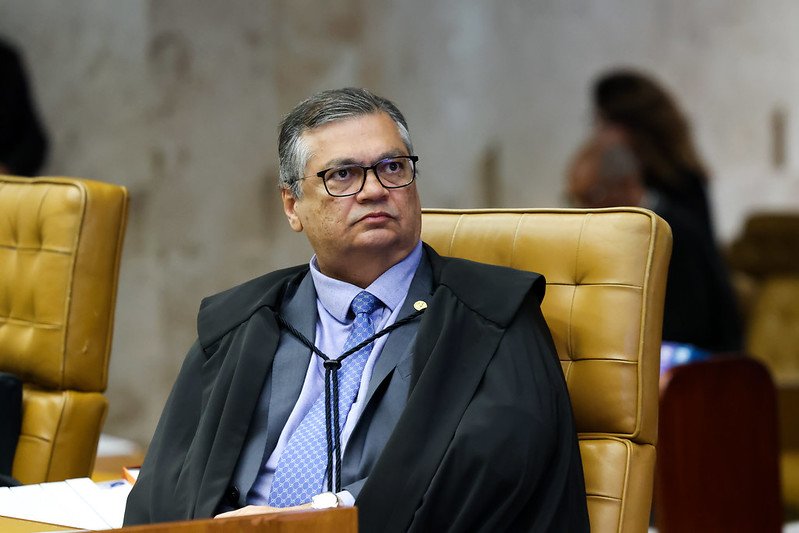 Flávio Dino determina que liberação de emendas de deputados e vereadores dependa do TCE