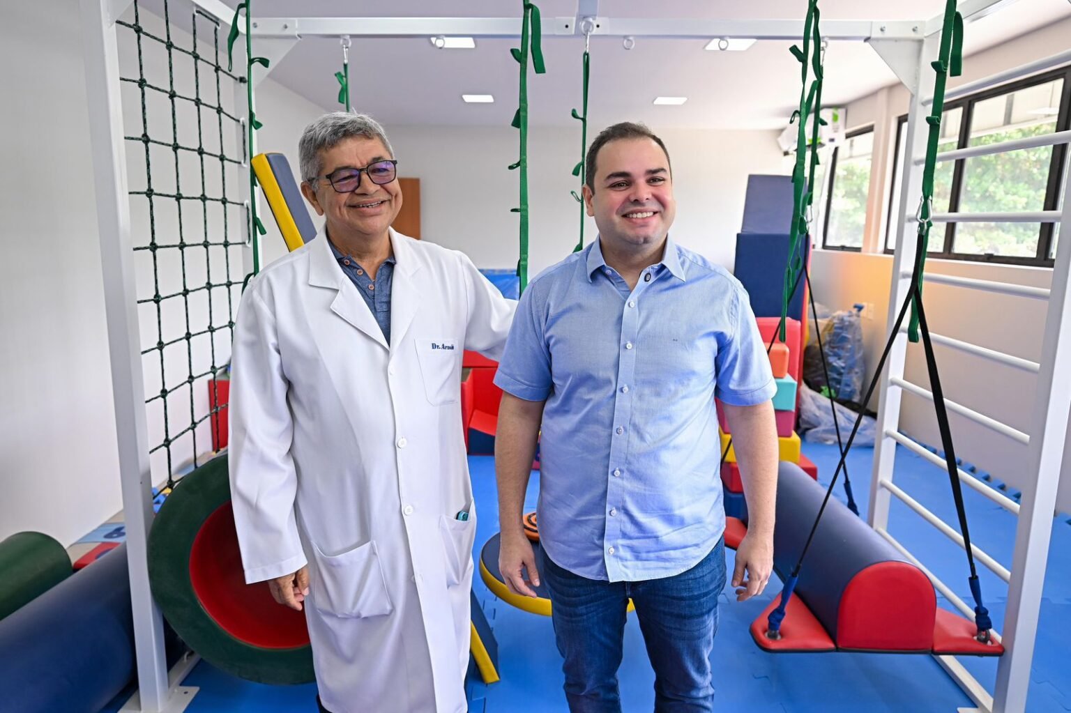 Roberto Cidade anuncia entrega do Centro de Inclusão Sensorial da Aleam para a segunda quinzena de novembro