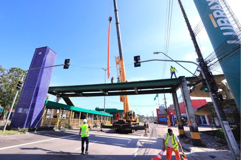 MP-AM dá 15 dias para prefeitura explicar situação da passarela demolida em Manaus prefeitura