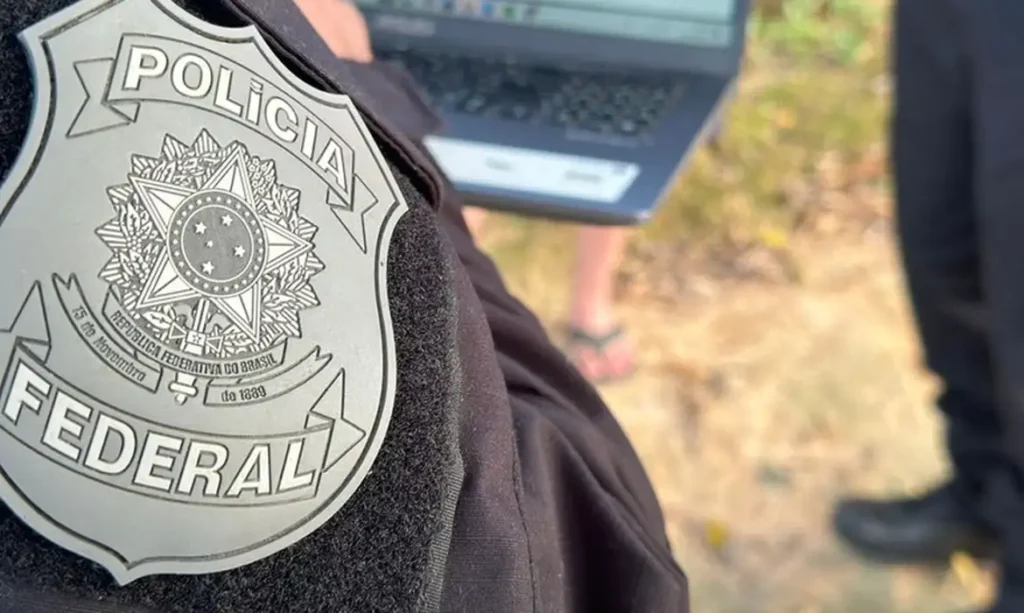 Polícia Federal cumpre mandados na Câmara dos Deputados PF