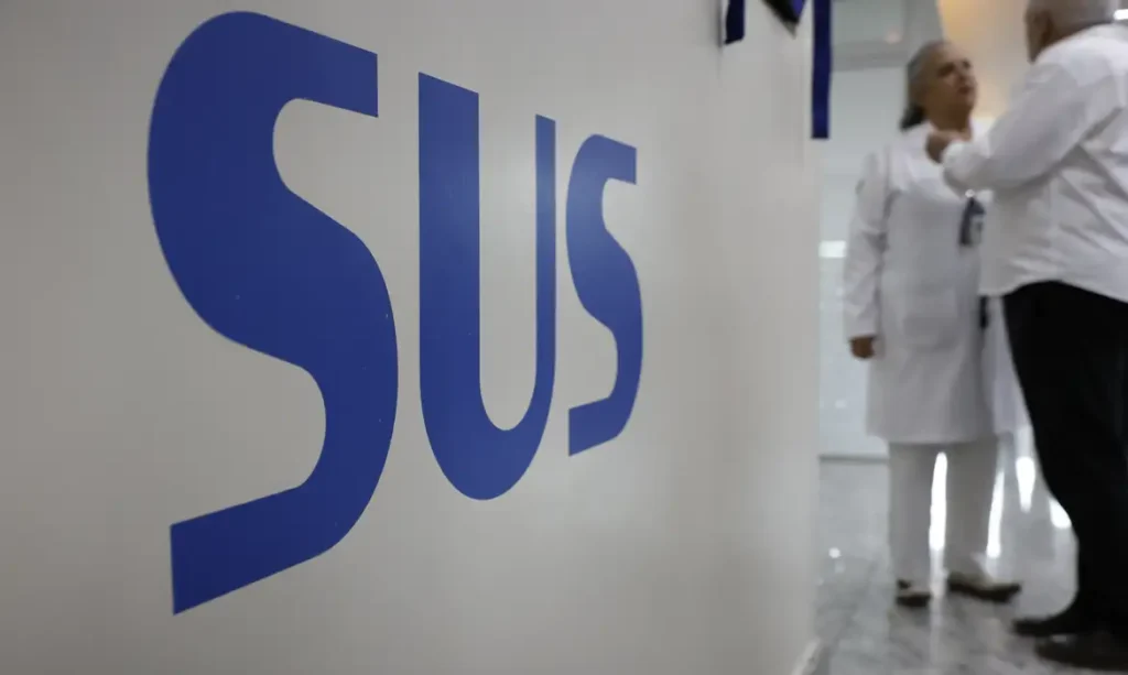 Saúde anuncia R$ 9,8 bi para adaptar SUS a mudanças climáticas SUS