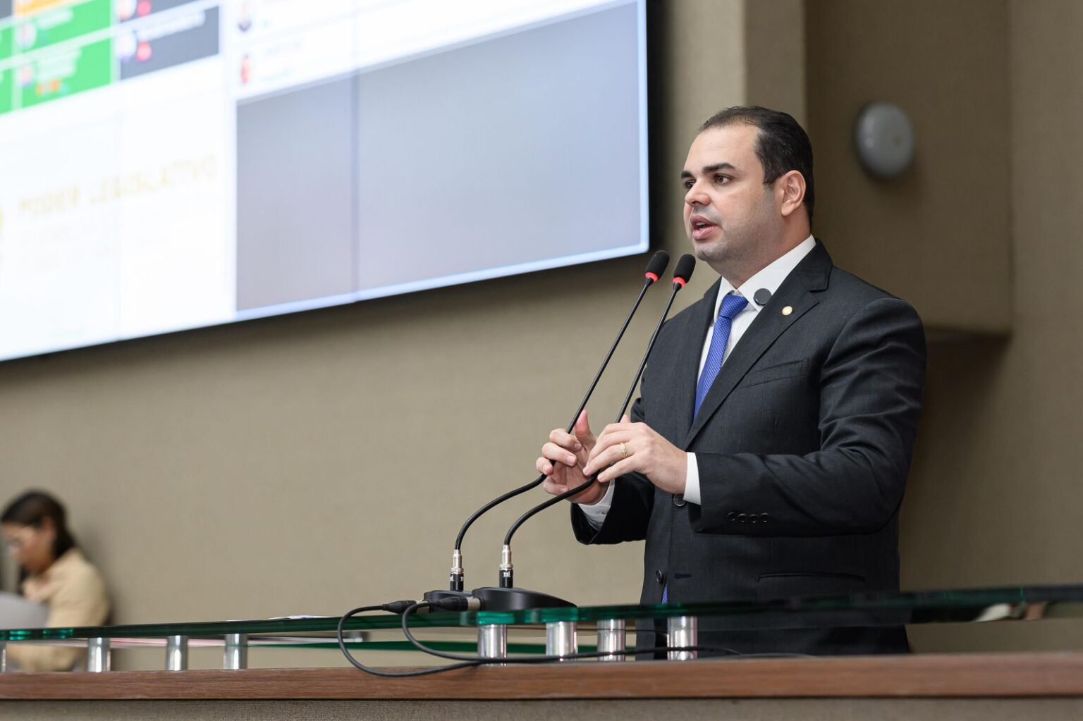 Projeto de Lei no AM busca proteger consumidor de taxas ocultas em hospedagens