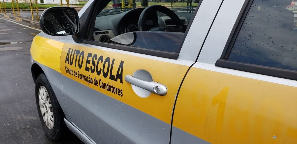 Amazonas segue resolução do Contran e elimina baliza da prova da CNH CNH