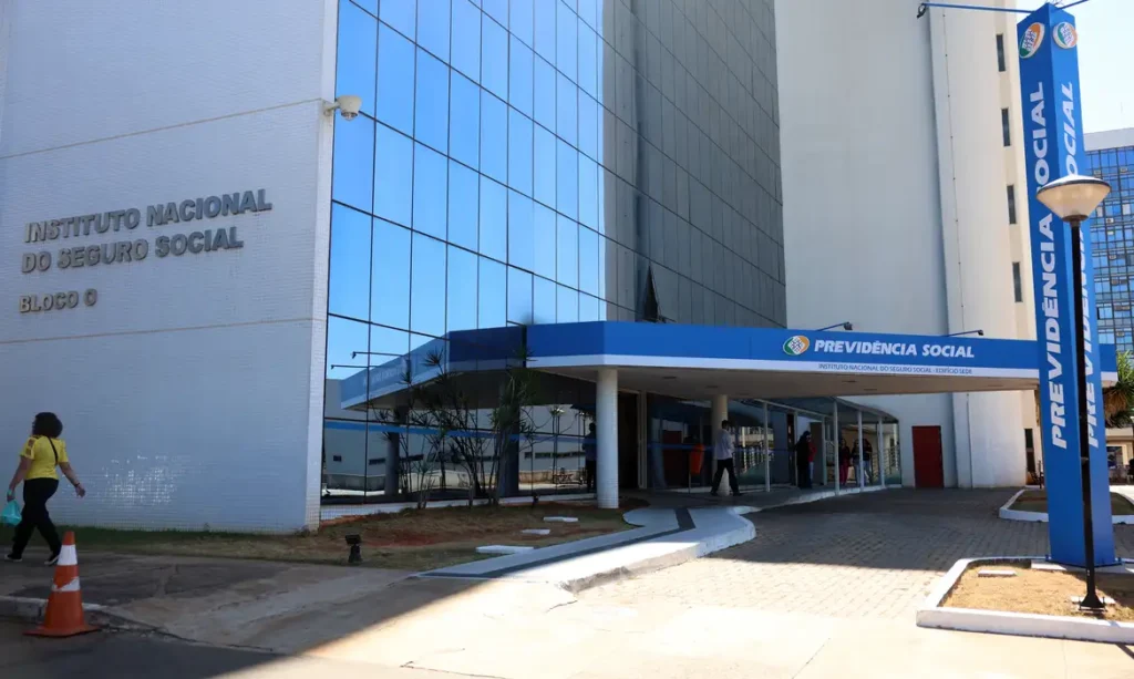 Tese da AGU obriga autor de feminicídio a ressarcir pensão do INSS INSS