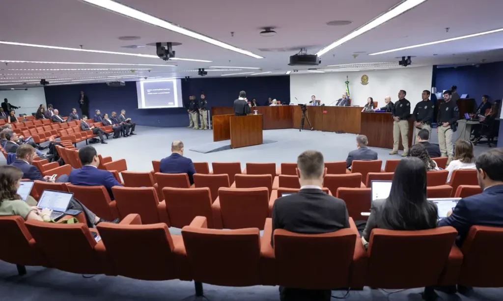 Moraes vota por rejeitar recurso de réus do Núcleo 3 da trama golpista Moraes