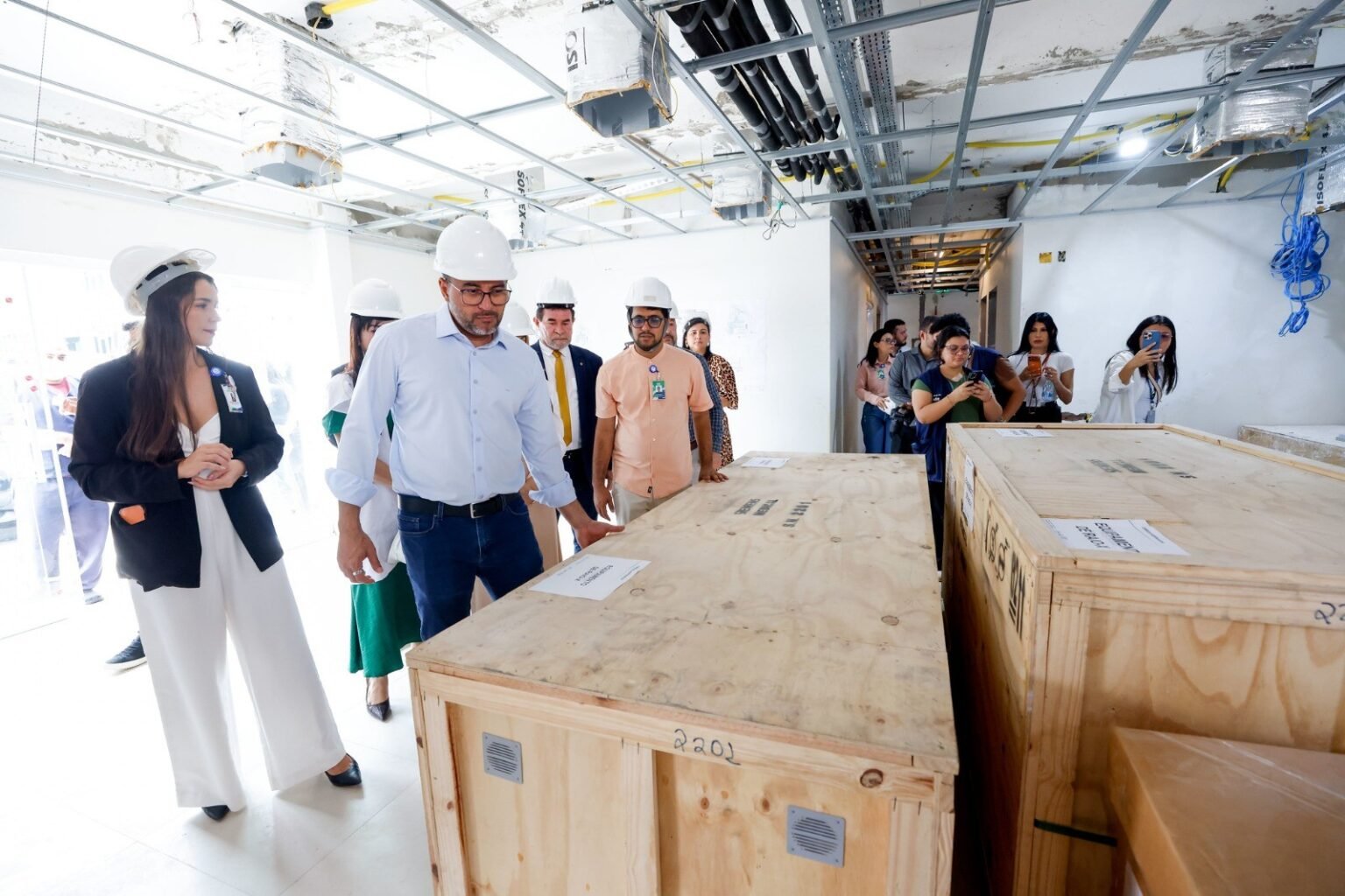 Wilson Lima vistoria etapa final das obras do Hospital-Dia e Policlínica do Complexo Hospitalar Sul Unidade