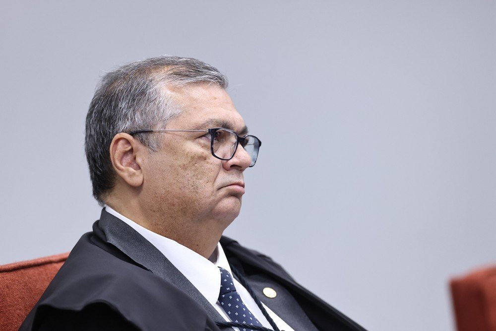 Flávio Dino acaba com aposentadoria compulsória como punição a magistrados Dino