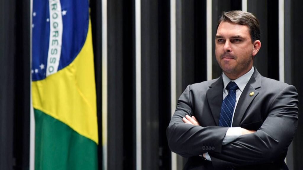 ALE-AM na obrigação de evitar vexame nacional com Flávio Bolsonaro ALE-AM