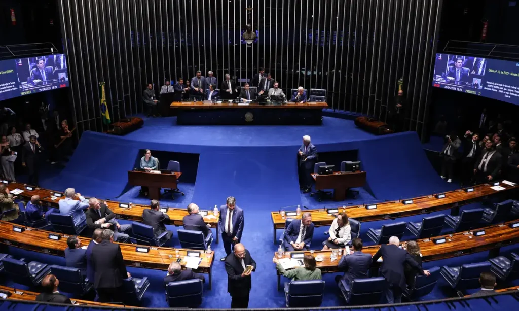 Alcolumbre trava tramitação da PEC do fim da 6×1 no Senado 6x1