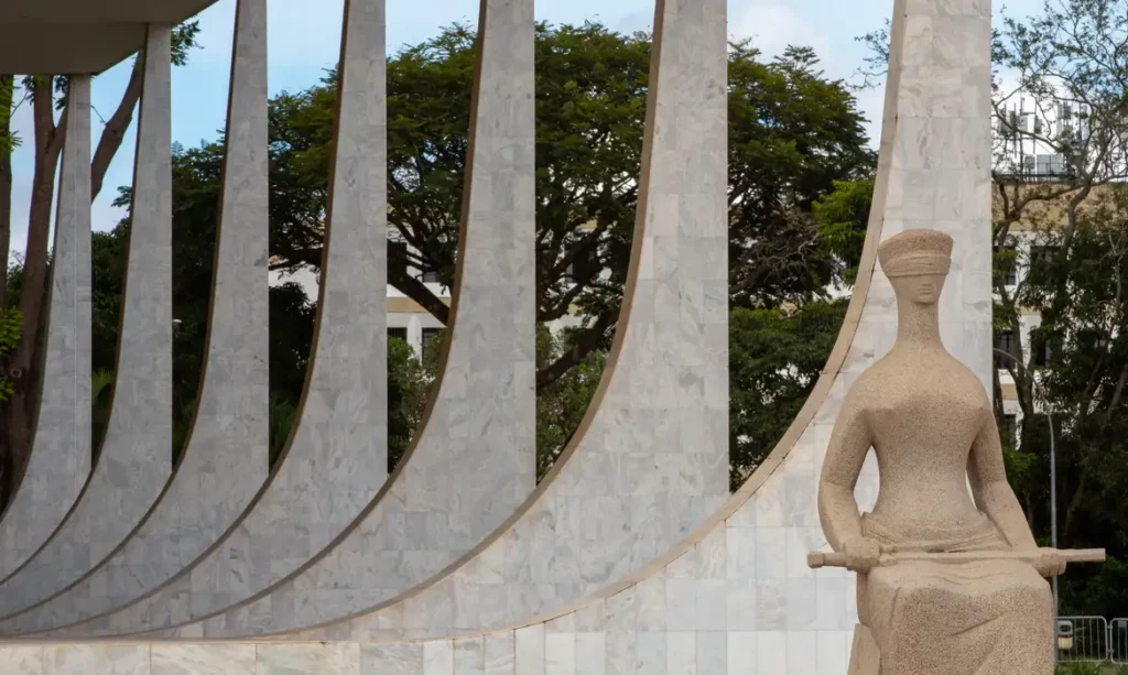 CNJ adia para agosto análise de regras sobre aposentadoria compulsória CNJ