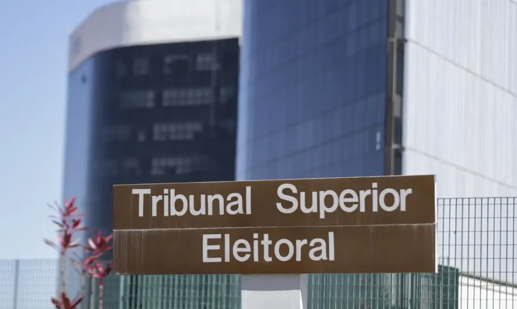 TSE julga liminar que suspendeu pesquisa desfavorável a Flávio Pesquisa