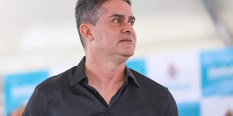 David Almeida lidera rejeição para o Governo do Amazonas com 31,8%, aponta pesquisa Veritá David Almeida