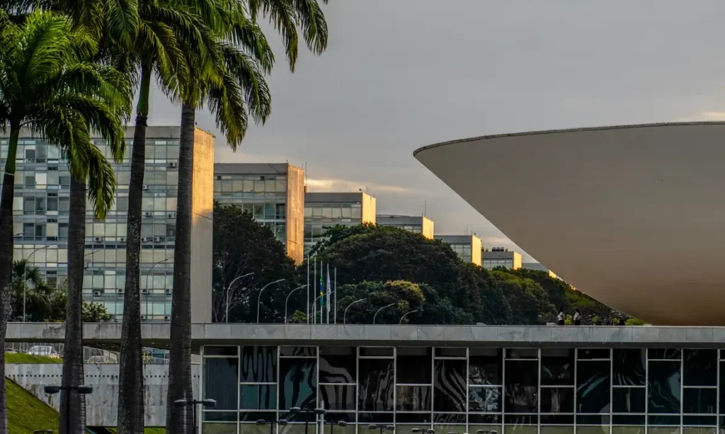 Congresso se aproxima do recesso sem votar PEC 6×1 e PL da Misoginia Congresso