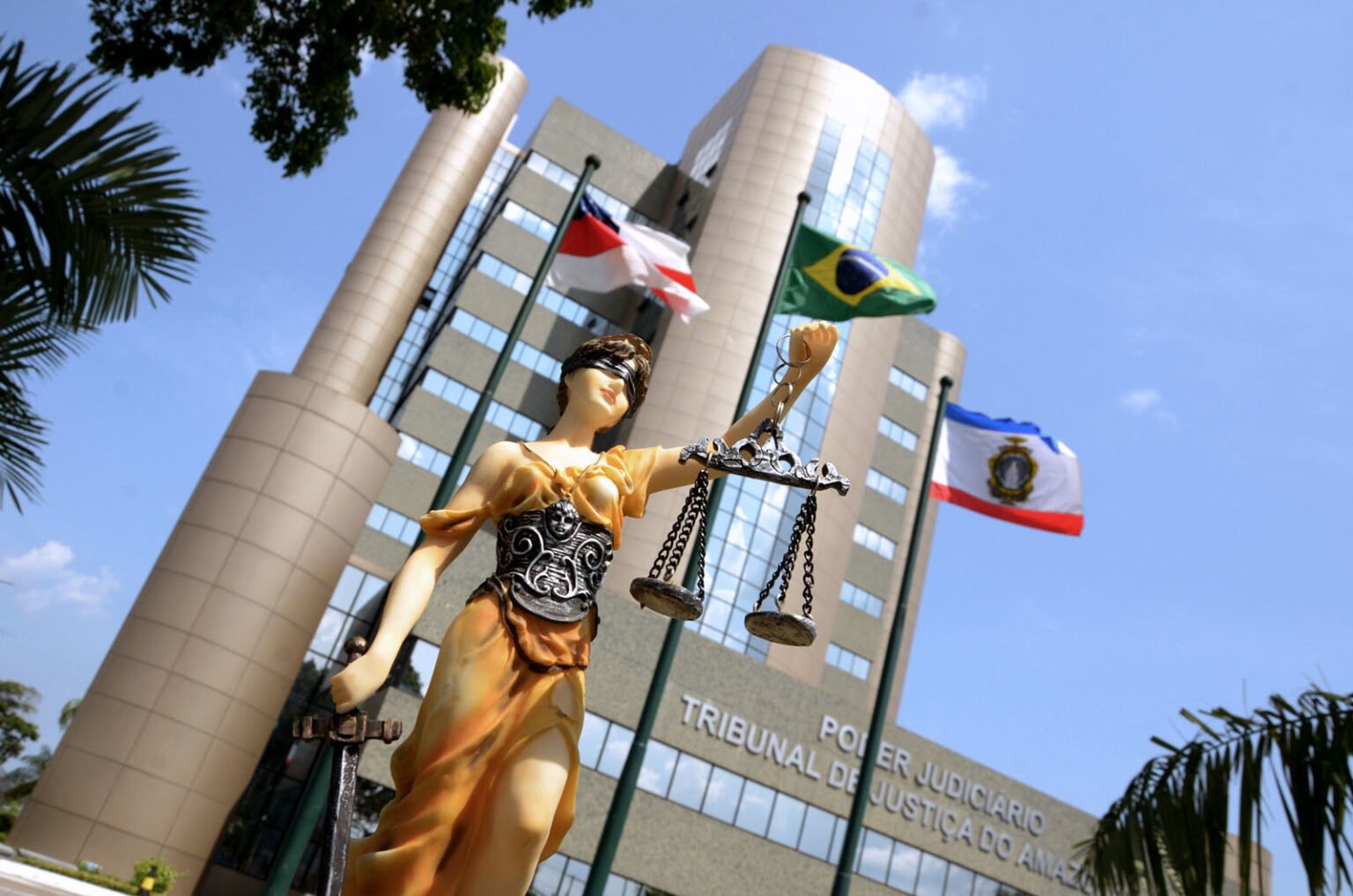 TJAM autoriza diárias de servidores em evento nos EUA TJAM