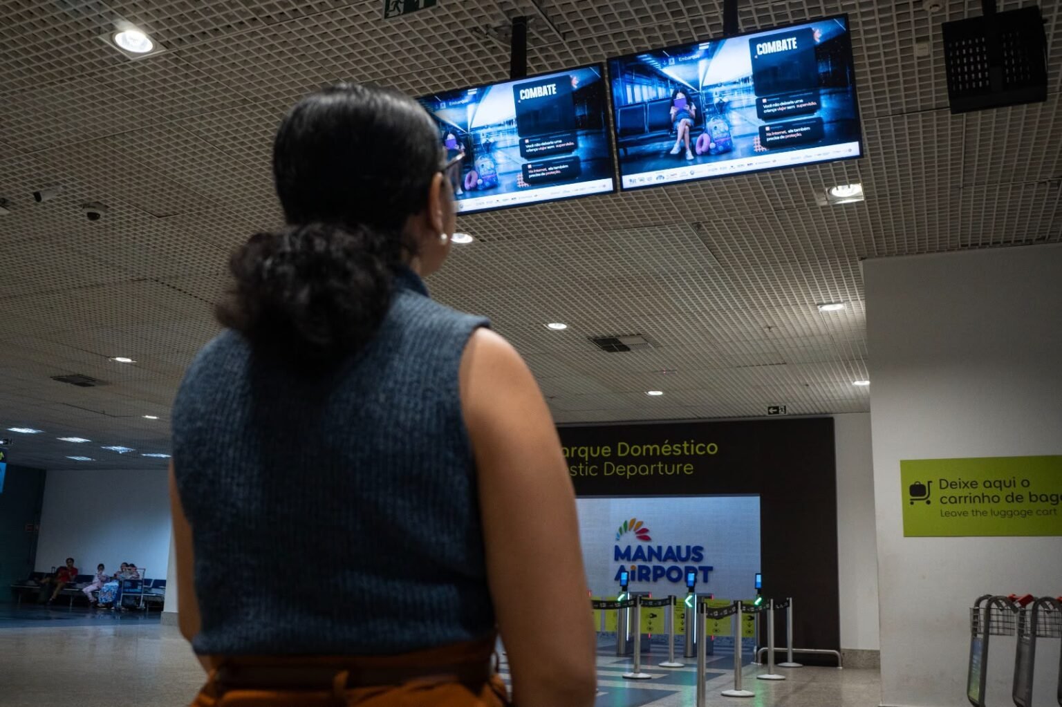 Campanha nacional alerta para o aliciamento de crianças e adolescentes no ambiente digital Adolescentes