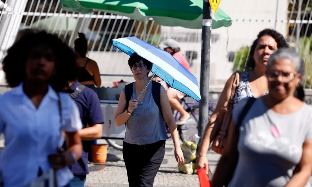 Salário mínimo deverá subir para R$ 1.741 em 2027 Salário mínimo