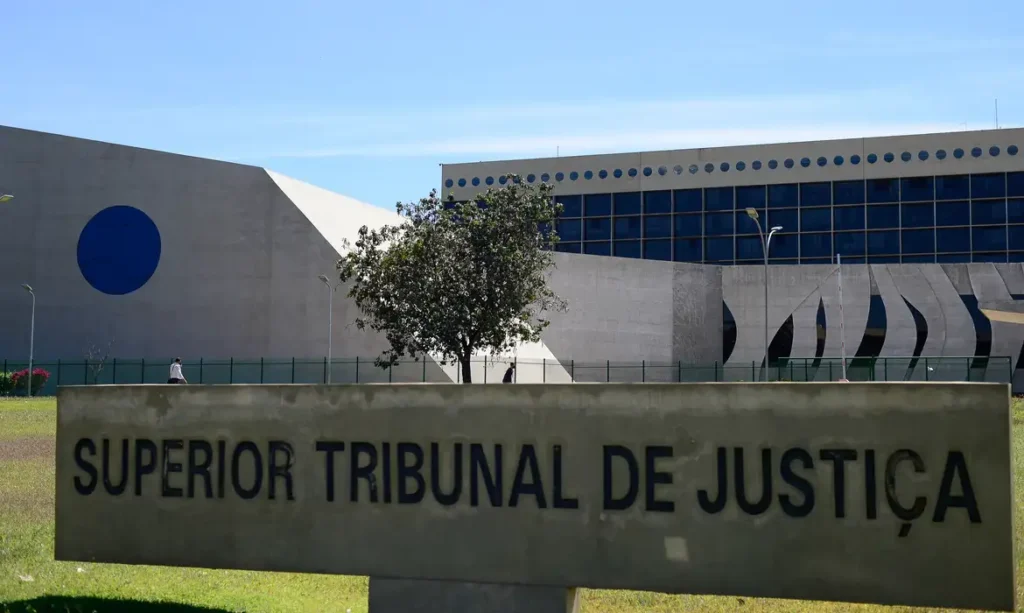 STJ condena ministro Marco Buzzi a perda de cargo por crimes sexuais Marco Buzzu