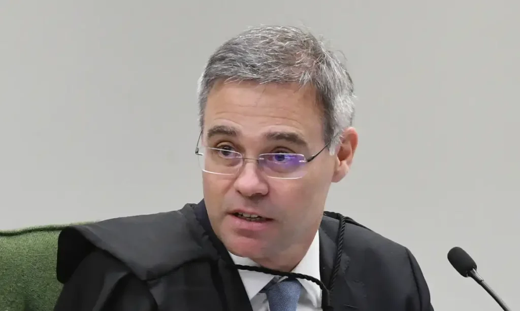 Mendonça usou pedido do partido Novo para afastar diretor-geral da PF PF