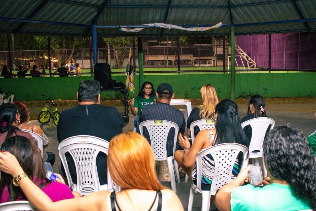 Cléia Branches aponta dificuldades de acesso à saúde para profissionais da Educação no interior