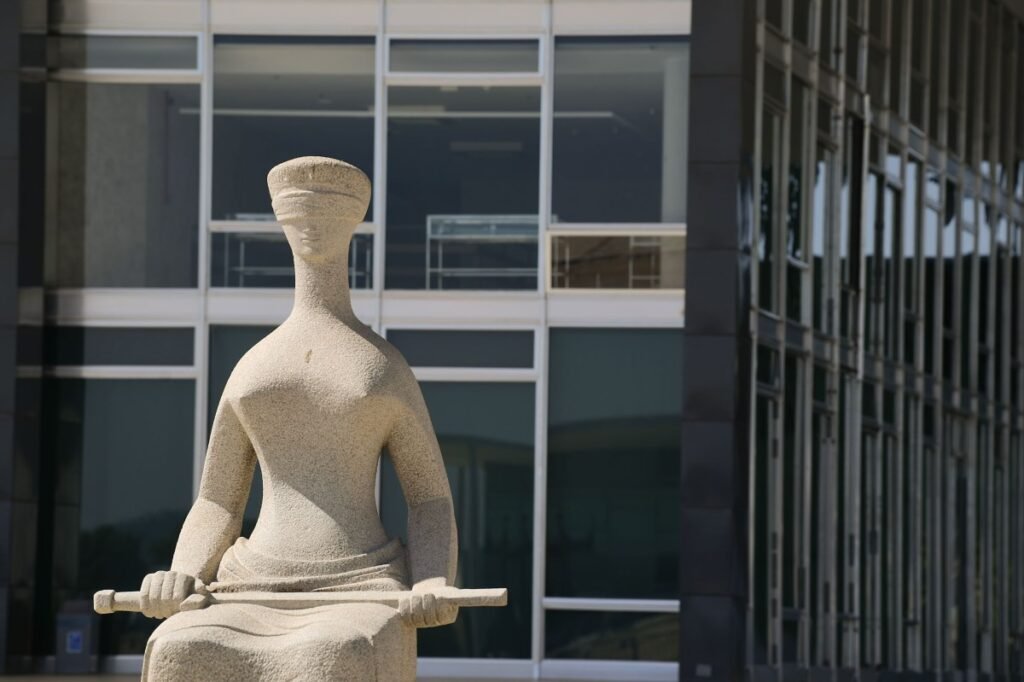Fachin será o primeiro a votar em sessão histórica do STF; entenda rito STF