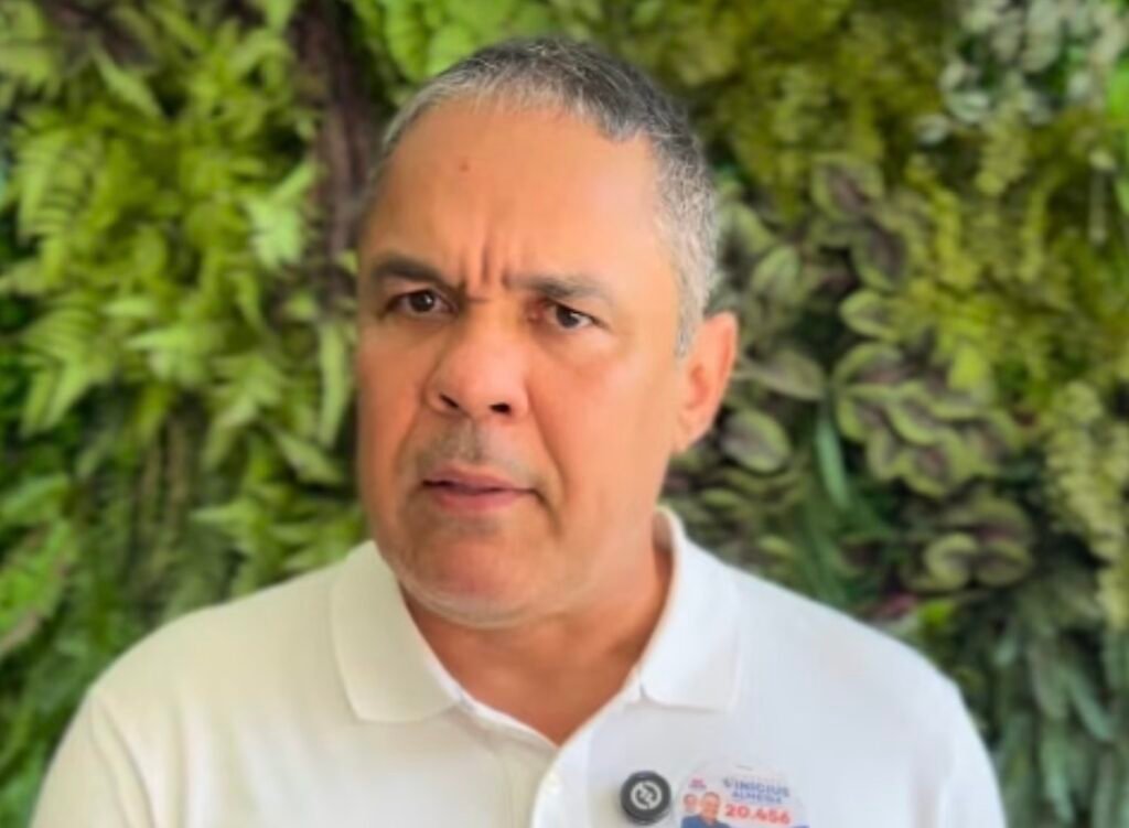 Coronel Vinicius diz ser alvo de ação “política” após operação da PF