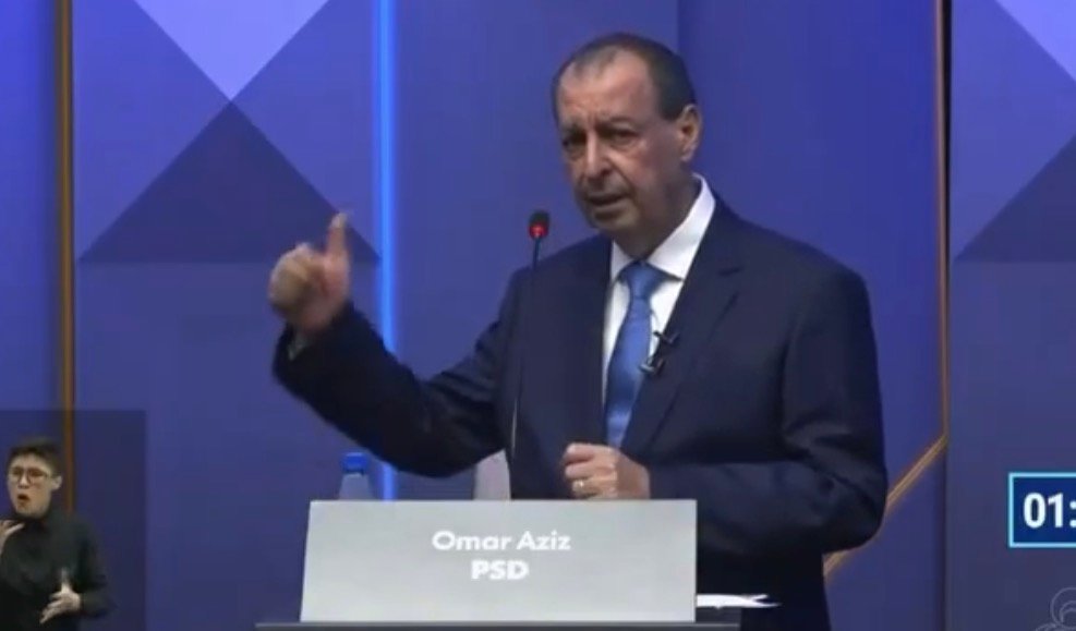 Omar Aziz questiona Maria do Carmo sobre supostas irregularidades envolvendo a Fametro
