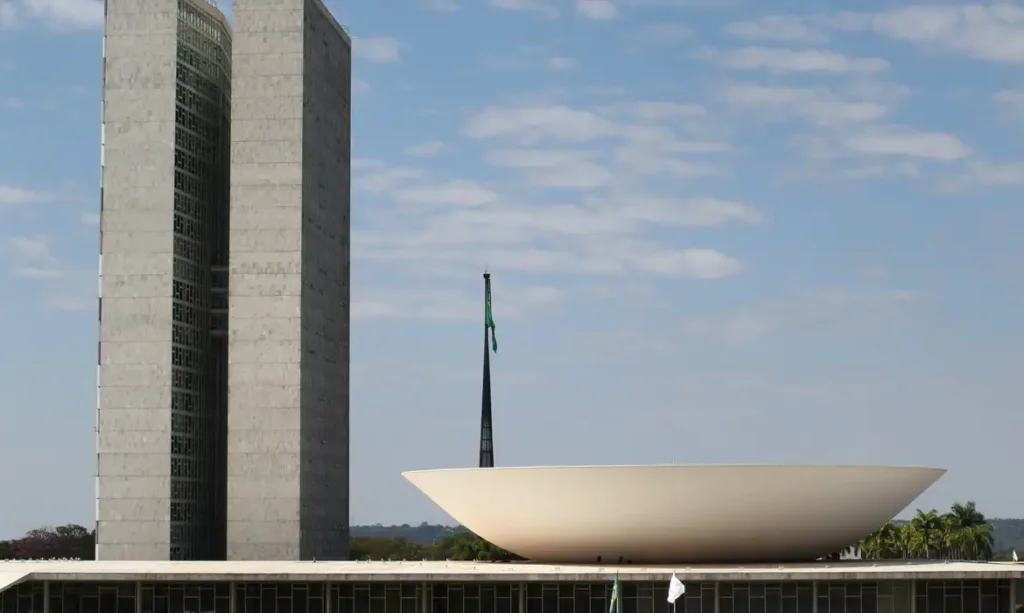 Câmara aprova aumento no limite de receita bruta do MEI MEI